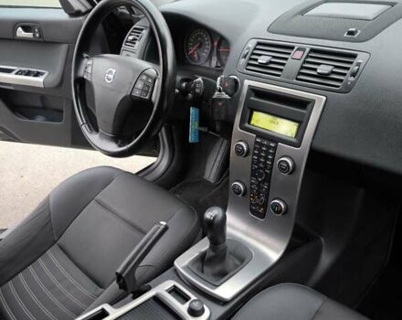 Черный Вольво В50, объемом двигателя 1.56 л и пробегом 190 тыс. км за 5550 $, фото 18 на Automoto.ua