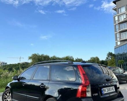 Черный Вольво В50, объемом двигателя 1.56 л и пробегом 292 тыс. км за 6600 $, фото 2 на Automoto.ua