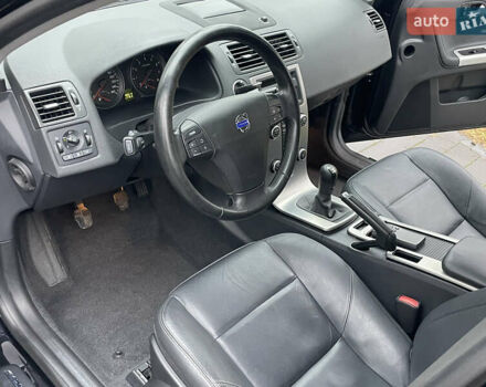 Черный Вольво В50, объемом двигателя 1.8 л и пробегом 189 тыс. км за 6950 $, фото 52 на Automoto.ua