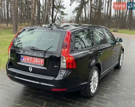 Черный Вольво В50, объемом двигателя 1.8 л и пробегом 189 тыс. км за 6950 $, фото 9 на Automoto.ua