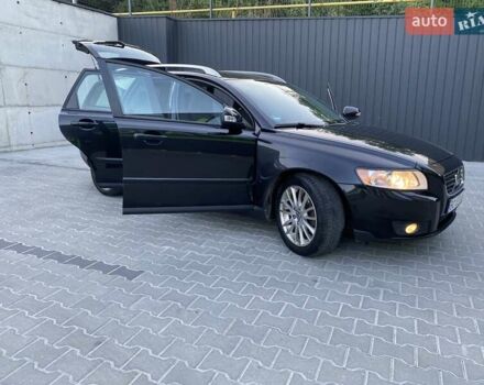 Черный Вольво В50, объемом двигателя 1.56 л и пробегом 235 тыс. км за 6990 $, фото 11 на Automoto.ua