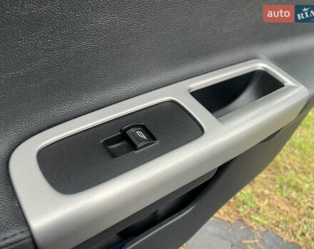 Черный Вольво В50, объемом двигателя 1.8 л и пробегом 189 тыс. км за 6950 $, фото 33 на Automoto.ua