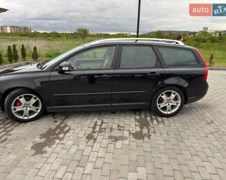 Черный Вольво В50, объемом двигателя 1.6 л и пробегом 299 тыс. км за 7000 $, фото 2 на Automoto.ua
