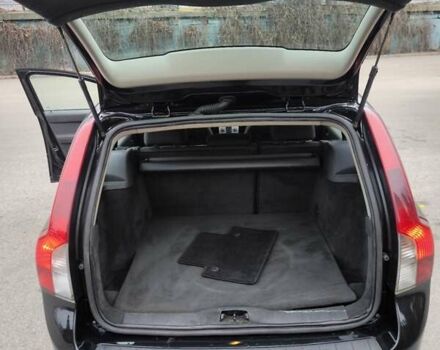 Черный Вольво В50, объемом двигателя 1.56 л и пробегом 190 тыс. км за 5550 $, фото 28 на Automoto.ua