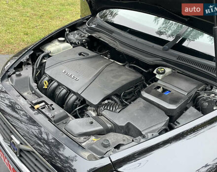 Черный Вольво В50, объемом двигателя 1.8 л и пробегом 189 тыс. км за 6950 $, фото 78 на Automoto.ua