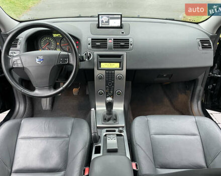 Черный Вольво В50, объемом двигателя 1.8 л и пробегом 189 тыс. км за 6950 $, фото 36 на Automoto.ua