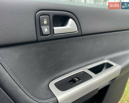 Черный Вольво В50, объемом двигателя 1.8 л и пробегом 189 тыс. км за 6950 $, фото 32 на Automoto.ua