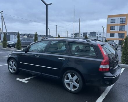 Черный Вольво В50, объемом двигателя 2 л и пробегом 301 тыс. км за 3100 $, фото 3 на Automoto.ua