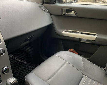 Вольво В50 2009 в Львове на Automoto.ua Черный Вольво В50, объемом двигателя 1.56 л и пробегом 270 тыс. км за 6399 $, фото 7 на Automoto.ua