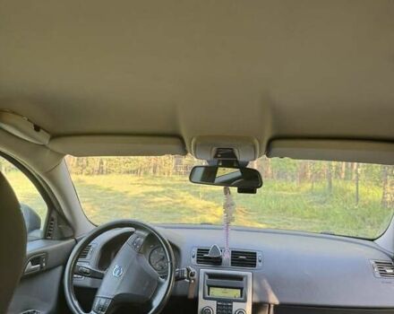Чорний Вольво V50, об'ємом двигуна 2 л та пробігом 275 тис. км за 8200 $, фото 8 на Automoto.ua