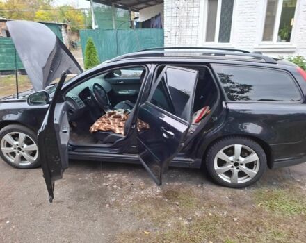 Черный Вольво В50, объемом двигателя 1.6 л и пробегом 265 тыс. км за 7800 $, фото 1 на Automoto.ua