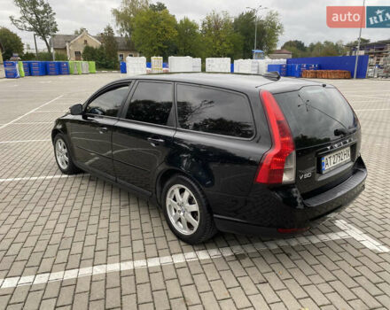 Черный Вольво В50, объемом двигателя 1.6 л и пробегом 295 тыс. км за 5700 $, фото 23 на Automoto.ua