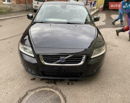 Вольво В50 2009 в Львове на Automoto.ua Черный Вольво В50, объемом двигателя 1.56 л и пробегом 270 тыс. км за 6399 $, фото 4 на Automoto.ua