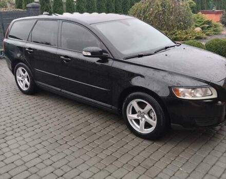 Черный Вольво В50, объемом двигателя 1.56 л и пробегом 235 тыс. км за 6750 $, фото 3 на Automoto.ua