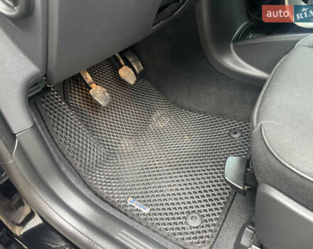 Черный Вольво В50, объемом двигателя 1.56 л и пробегом 213 тыс. км за 6599 $, фото 38 на Automoto.ua