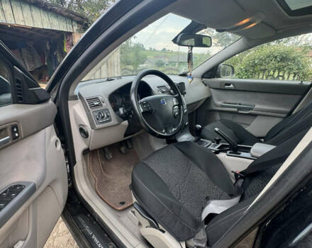 Вольво В50 2009 в Долине на Automoto.ua Черный Вольво В50, объемом двигателя 1.6 л и пробегом 200 тыс. км за 6500 $, фото 2 на Automoto.ua