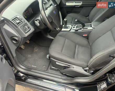 Черный Вольво В50, объемом двигателя 1.56 л и пробегом 213 тыс. км за 6599 $, фото 39 на Automoto.ua