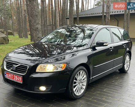 Черный Вольво В50, объемом двигателя 1.8 л и пробегом 189 тыс. км за 6950 $, фото 1 на Automoto.ua