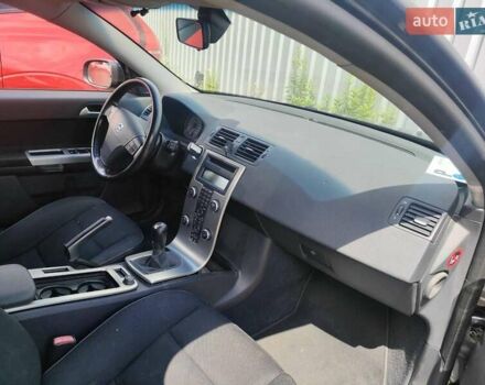 Вольво В50 2009 в Киеве на Automoto.ua Черный Вольво В50, объемом двигателя 1.56 л и пробегом 231 тыс. км за 7400 $, фото 5 на Automoto.ua