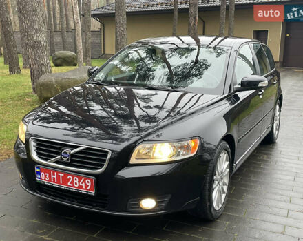 Черный Вольво В50, объемом двигателя 1.8 л и пробегом 189 тыс. км за 6950 $, фото 2 на Automoto.ua