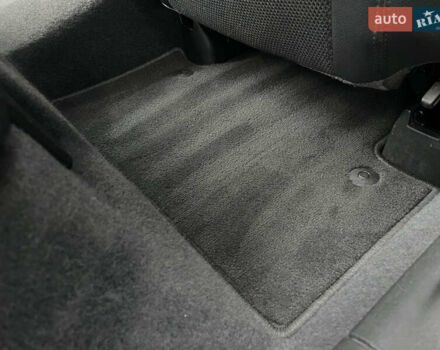 Черный Вольво В50, объемом двигателя 1.8 л и пробегом 189 тыс. км за 6950 $, фото 35 на Automoto.ua