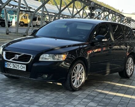 Черный Вольво В50, объемом двигателя 1.6 л и пробегом 380 тыс. км за 6500 $, фото 1 на Automoto.ua