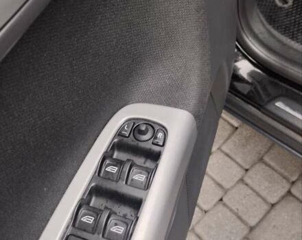 Черный Вольво В50, объемом двигателя 1.56 л и пробегом 235 тыс. км за 6750 $, фото 1 на Automoto.ua