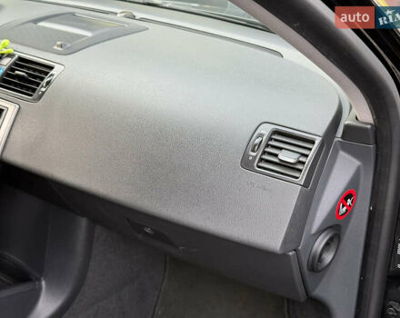 Чорний Вольво V50, об'ємом двигуна 1.6 л та пробігом 285 тис. км за 6999 $, фото 27 на Automoto.ua