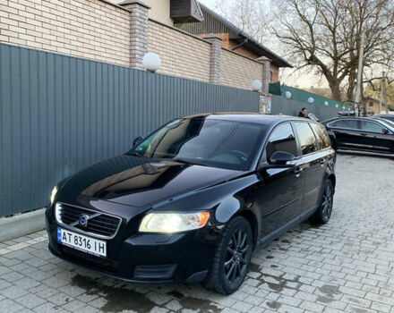 Черный Вольво В50, объемом двигателя 1.6 л и пробегом 282 тыс. км за 6500 $, фото 1 на Automoto.ua