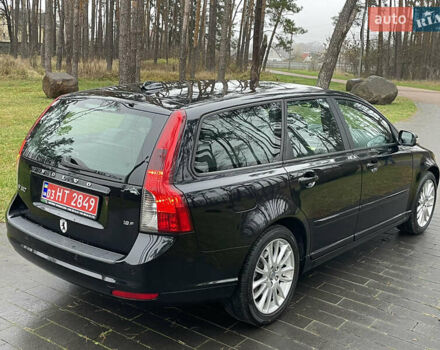 Черный Вольво В50, объемом двигателя 1.8 л и пробегом 189 тыс. км за 6950 $, фото 8 на Automoto.ua