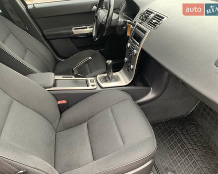 Вольво В50 2009 в Новониколаевке на Automoto.ua Черный Вольво В50, объемом двигателя 1.56 л и пробегом 246 тыс. км за 6500 $, фото 22 на Automoto.ua