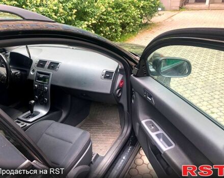 Чорний Вольво V50, об'ємом двигуна 2 л та пробігом 268 тис. км за 8500 $, фото 3 на Automoto.ua