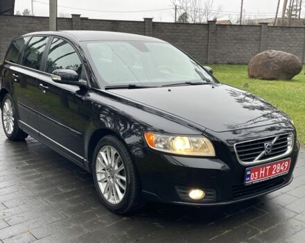 Черный Вольво В50, объемом двигателя 1.8 л и пробегом 189 тыс. км за 6950 $, фото 2 на Automoto.ua