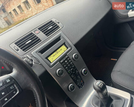 Черный Вольво В50, объемом двигателя 1.56 л и пробегом 213 тыс. км за 6599 $, фото 29 на Automoto.ua