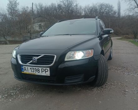 Черный Вольво В50, объемом двигателя 1.6 л и пробегом 210 тыс. км за 7500 $, фото 3 на Automoto.ua