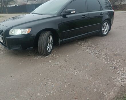 Черный Вольво В50, объемом двигателя 1.6 л и пробегом 210 тыс. км за 7500 $, фото 4 на Automoto.ua