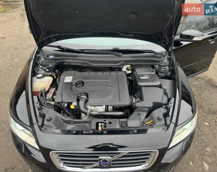 Черный Вольво В50, объемом двигателя 1.56 л и пробегом 213 тыс. км за 6599 $, фото 30 на Automoto.ua