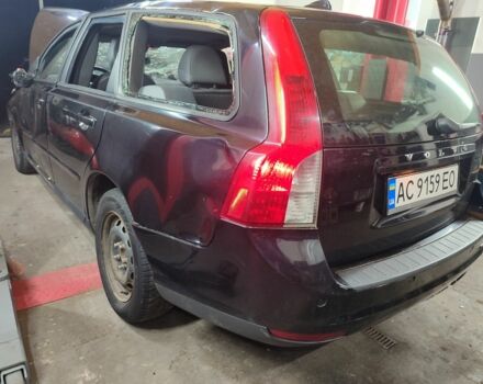 Черный Вольво В50, объемом двигателя 1.6 л и пробегом 234 тыс. км за 2700 $, фото 19 на Automoto.ua