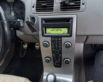 Черный Вольво В50, объемом двигателя 1.6 л и пробегом 299 тыс. км за 7000 $, фото 24 на Automoto.ua