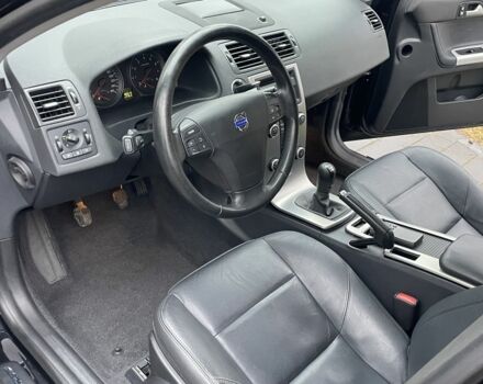 Черный Вольво В50, объемом двигателя 1.8 л и пробегом 189 тыс. км за 6950 $, фото 14 на Automoto.ua