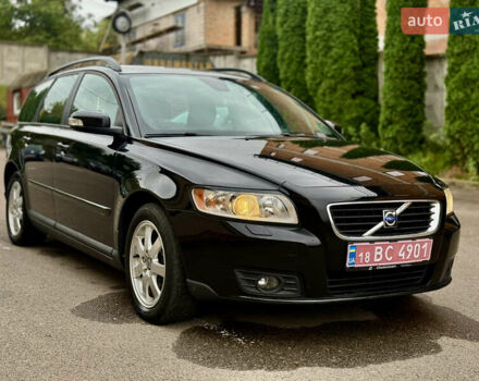 Черный Вольво В50, объемом двигателя 1.6 л и пробегом 191 тыс. км за 5699 $, фото 2 на Automoto.ua