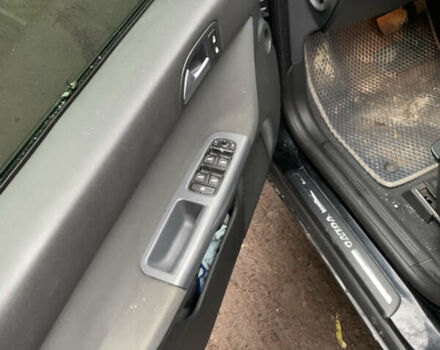 Черный Вольво В50, объемом двигателя 2 л и пробегом 245 тыс. км за 8300 $, фото 9 на Automoto.ua