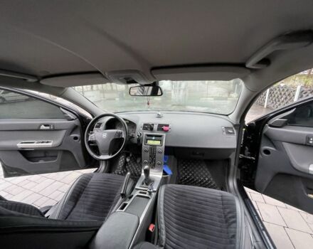 Чорний Вольво V50, об'ємом двигуна 1.6 л та пробігом 352 тис. км за 6300 $, фото 6 на Automoto.ua