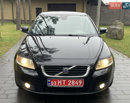 Черный Вольво В50, объемом двигателя 1.8 л и пробегом 189 тыс. км за 6950 $, фото 3 на Automoto.ua