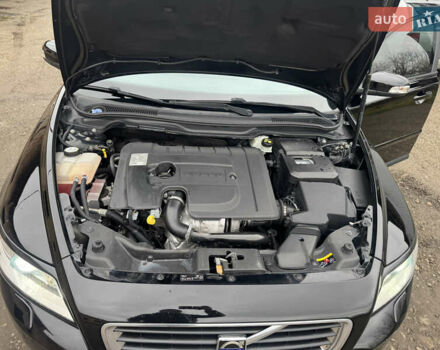 Черный Вольво В50, объемом двигателя 1.56 л и пробегом 213 тыс. км за 6599 $, фото 33 на Automoto.ua