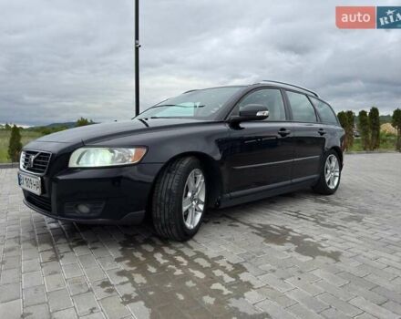Черный Вольво В50, объемом двигателя 1.6 л и пробегом 299 тыс. км за 7000 $, фото 3 на Automoto.ua