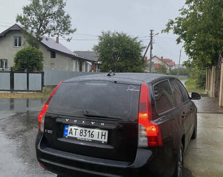 Черный Вольво В50, объемом двигателя 1.6 л и пробегом 282 тыс. км за 6500 $, фото 8 на Automoto.ua