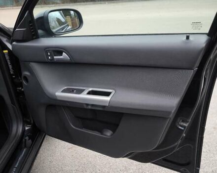 Черный Вольво В50, объемом двигателя 1.56 л и пробегом 190 тыс. км за 5550 $, фото 24 на Automoto.ua