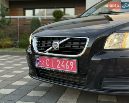 Чорний Вольво V50, об'ємом двигуна 1.6 л та пробігом 225 тис. км за 6950 $, фото 22 на Automoto.ua
