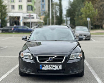 Черный Вольво В50, объемом двигателя 2 л и пробегом 279 тыс. км за 8100 $, фото 2 на Automoto.ua